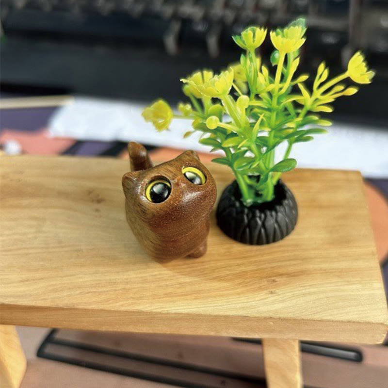 Buddha Stones Green Sandalwood Ebony Wood Sandalwood Small Leaf Red Sandalwood Mini Lucky Cat Peace Decoration - Green Sandalwood Yellow Eyes 3.3*3.1*2cm - image 1