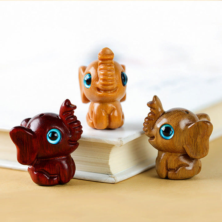 Buddha Stones Sandalwood Small Leaf Red Sandalwood Green Sandalwood Lucky Mini Elephant Carved Protection Decoration - image 2