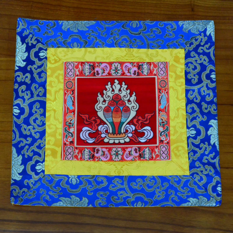 Prayer Altar Mat Meditation Strength Endless Knot Vajra Man-Bcu Kalachakra Auspicious Symbols - image 4